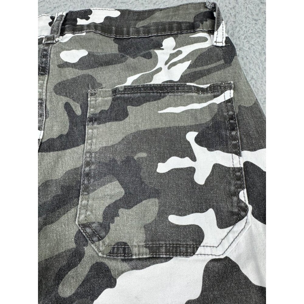 Mens L Camouflage Cargo Shorts W/Zipper Pockets American Bazi - PreOwned - Picture 10 of 13